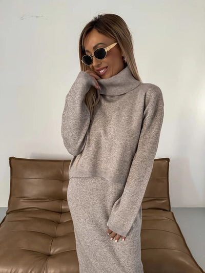 Sienna™ - Comfortable Midi Dress with Turtleneck Sweatshirt